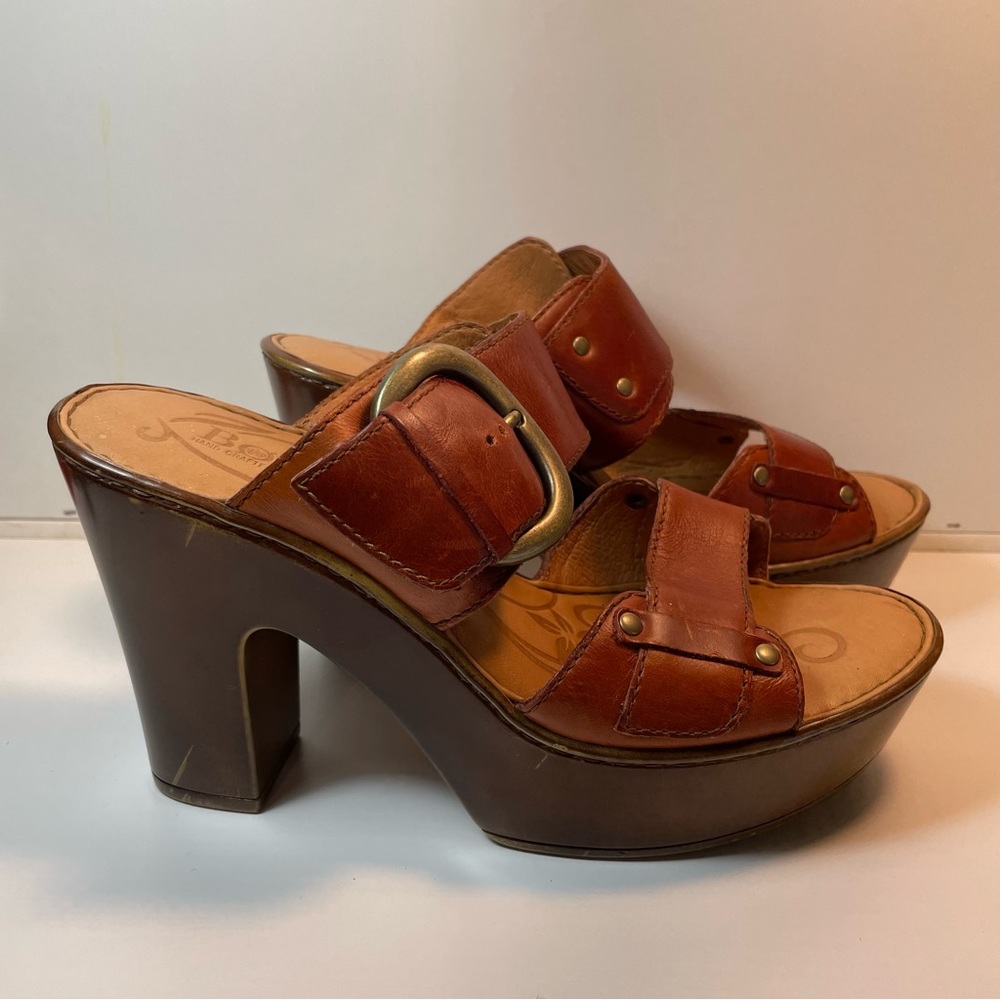 Born platform sandals - sz 8 - cognac leather